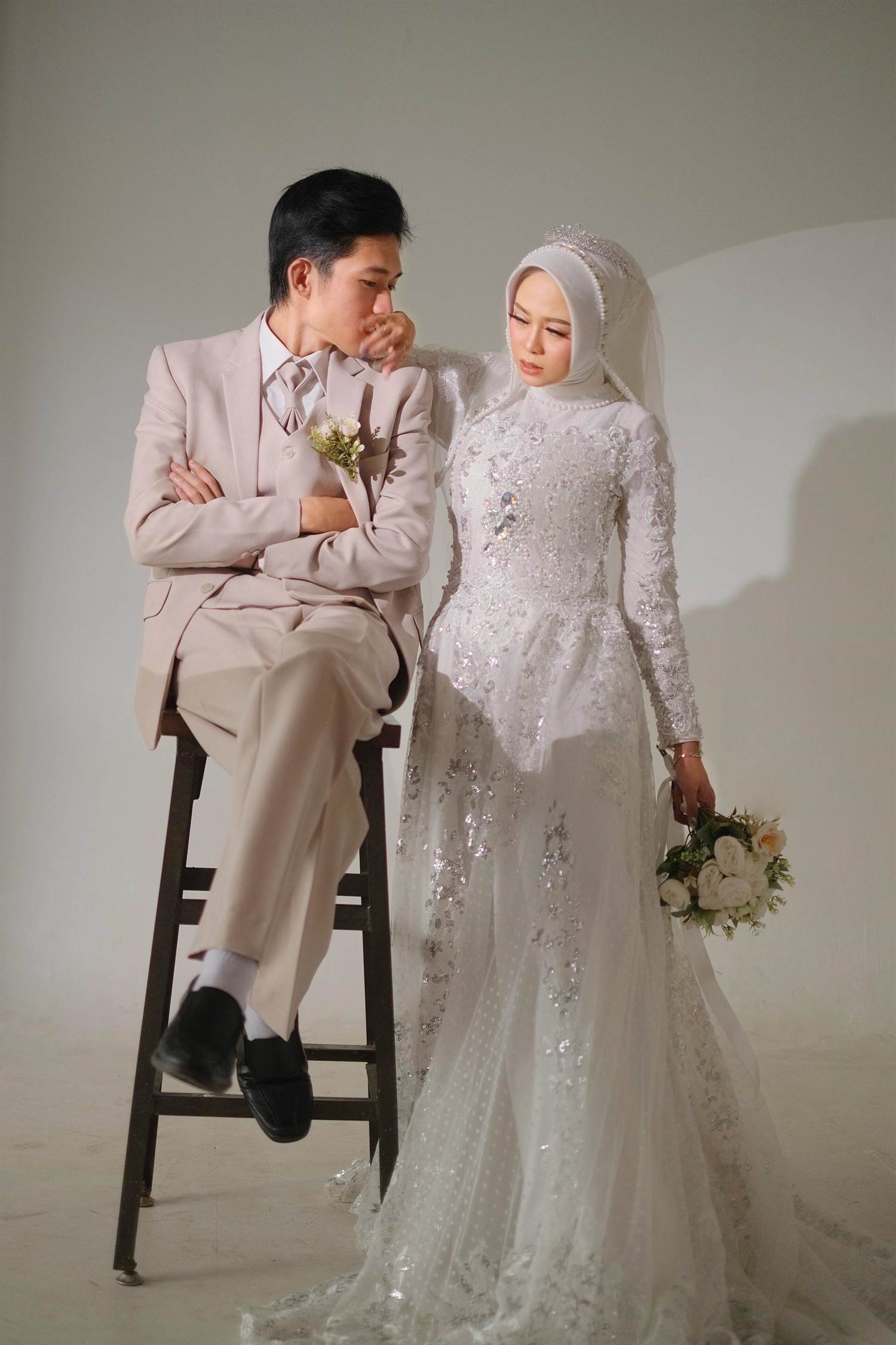 Mass Image Compressor Compressed this image. https://sourceforge.net/projects/icompress/ with Quality:70