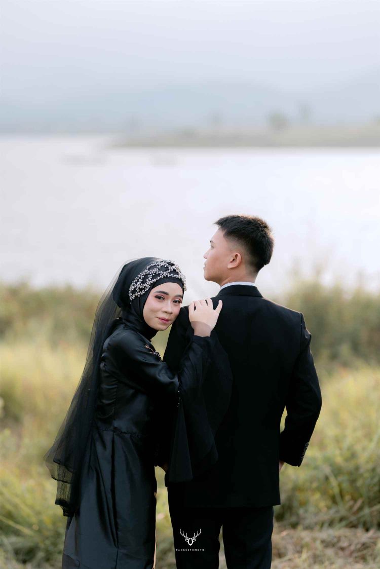 Mass Image Compressor Compressed this image. https://sourceforge.net/projects/icompress/ with Quality:40