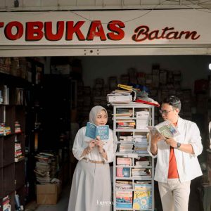 Mass Image Compressor Compressed this image. https://sourceforge.net/projects/icompress/ with Quality:40