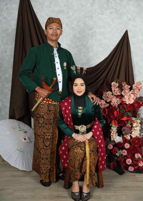 Mass Image Compressor Compressed this image. https://sourceforge.net/projects/icompress/ with Quality:35