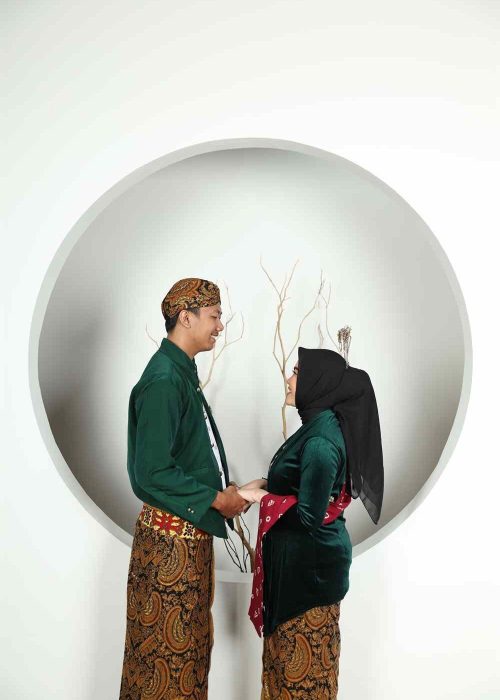 Mass Image Compressor Compressed this image. https://sourceforge.net/projects/icompress/ with Quality:35