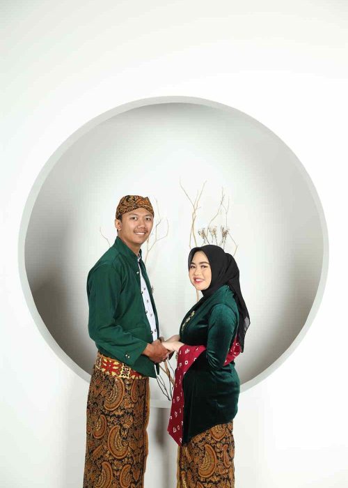 Mass Image Compressor Compressed this image. https://sourceforge.net/projects/icompress/ with Quality:35