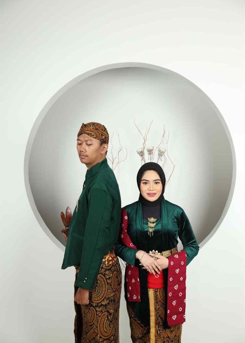 Mass Image Compressor Compressed this image. https://sourceforge.net/projects/icompress/ with Quality:35