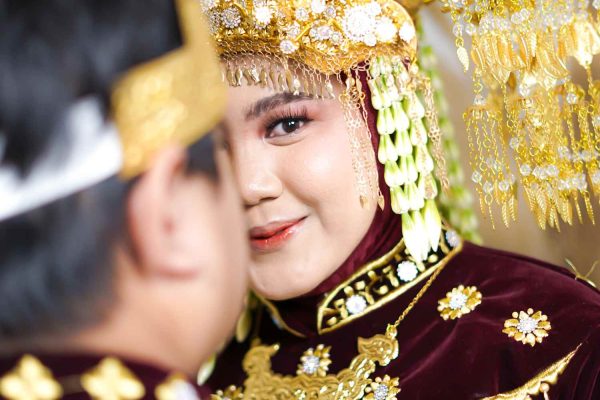 Mass Image Compressor Compressed this image. https://sourceforge.net/projects/icompress/ with Quality:40